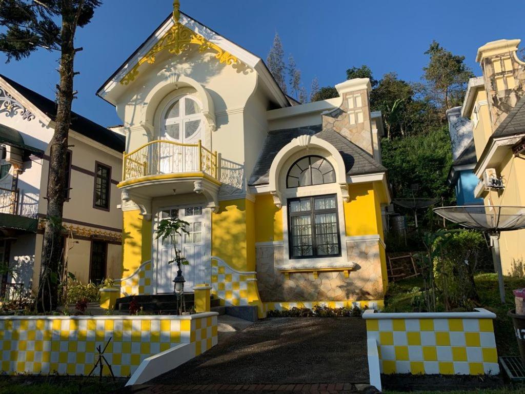Villa Wubao Kota Bunga 3 Kamar Harga Budget Cinengangirang Εξωτερικό φωτογραφία