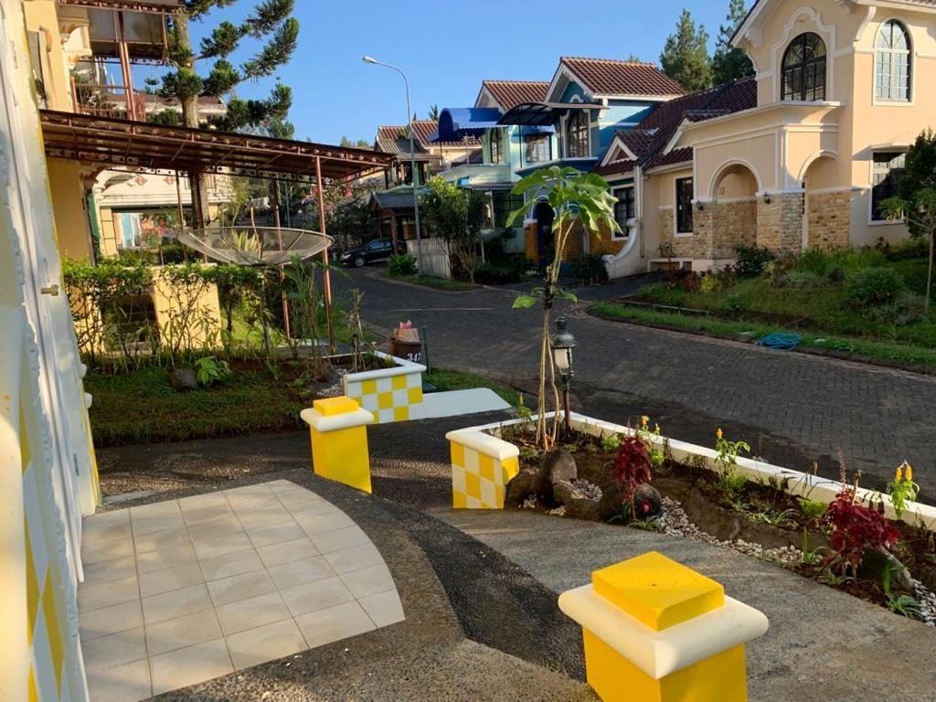 Villa Wubao Kota Bunga 3 Kamar Harga Budget Cinengangirang Εξωτερικό φωτογραφία
